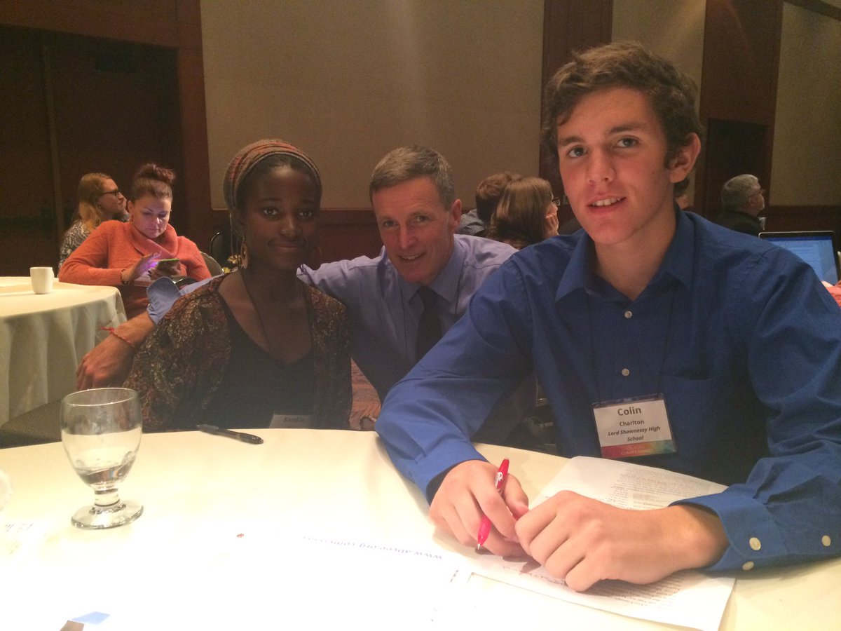 Students excited to share their ideas at #ABclimate from <a href="/1stof7gens/">Energy & Enviro CBE</a>  @AlbertaEE glad to help their voice be heard.