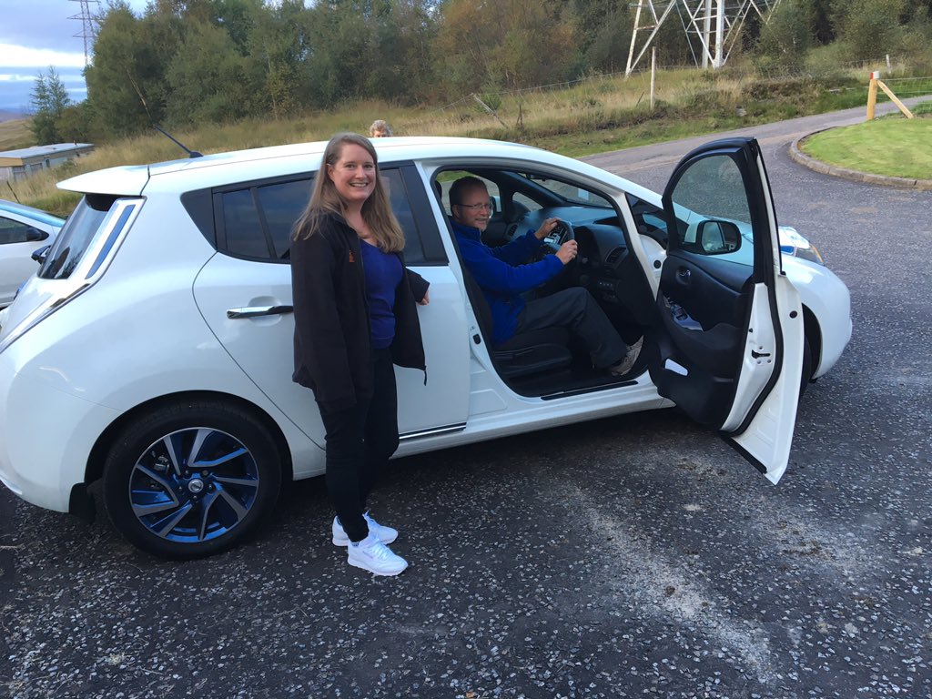 BeckyFretwell's tweet photo. Brilliant time at #bridgeoforchy #EV test drives #LEAF @HomeEnergyScoHI @johnclarkmotors #argyll https://t.co/cBOFAPQB63