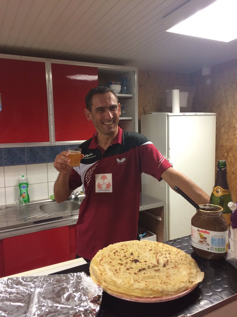 NantesSMD's tweet photo. Papy fête son 2ème titre de champion du monde ! 👏👏👏 https://t.co/MQTkcoFojM