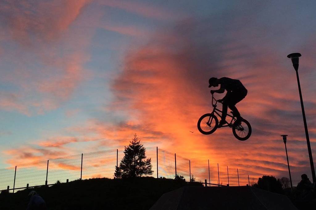 <a href="/fo0man/">✴</a> at Paignton Skatepark in Devon (TQ3 2BA) 📸 by <a href="/clubbingseals/">WORST #FreeMark</a> #maverickskateparks #paigntonskatepark #bmx #s…