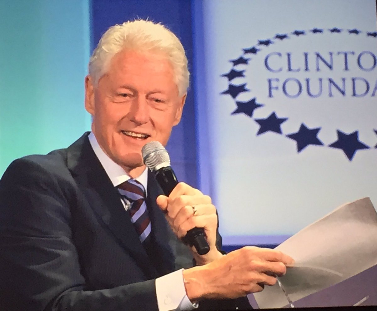 Khaliya's tweet photo. Wow! The #mhnow commitment to mentalhealth in cities gets announced &amp;praised onstage by president B. Clinton  @clintonglobal #CGI2016 #epic! https://t.co/cJ2A0mz5Om