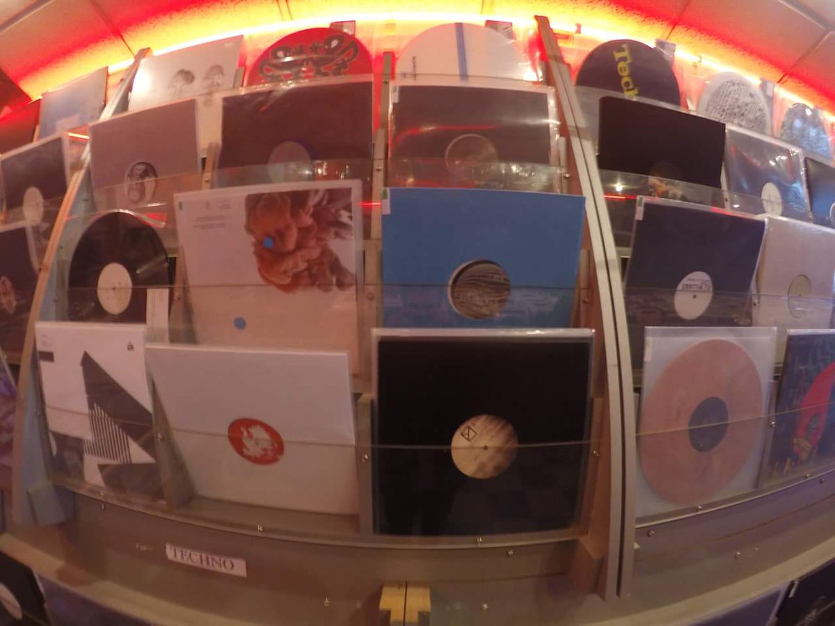 MizeRecords's tweet image. 100% DUB IN STOCK in your fav shops! MR008: JIMAN - D04 / EP
Remix: Kaelan, Maxence Reybaud

#TechnoImport #Syncrophone #Toolbox #DubTechno