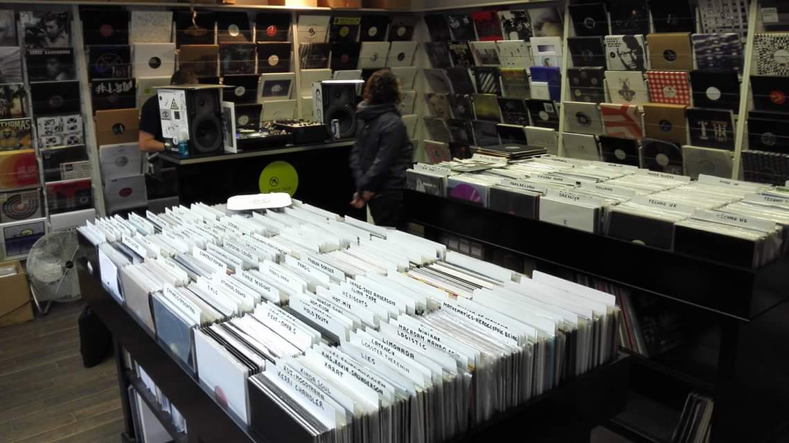 MizeRecords's tweet image. 100% DUB IN STOCK in your fav shops! MR008: JIMAN - D04 / EP
Remix: Kaelan, Maxence Reybaud

#TechnoImport #Syncrophone #Toolbox #DubTechno