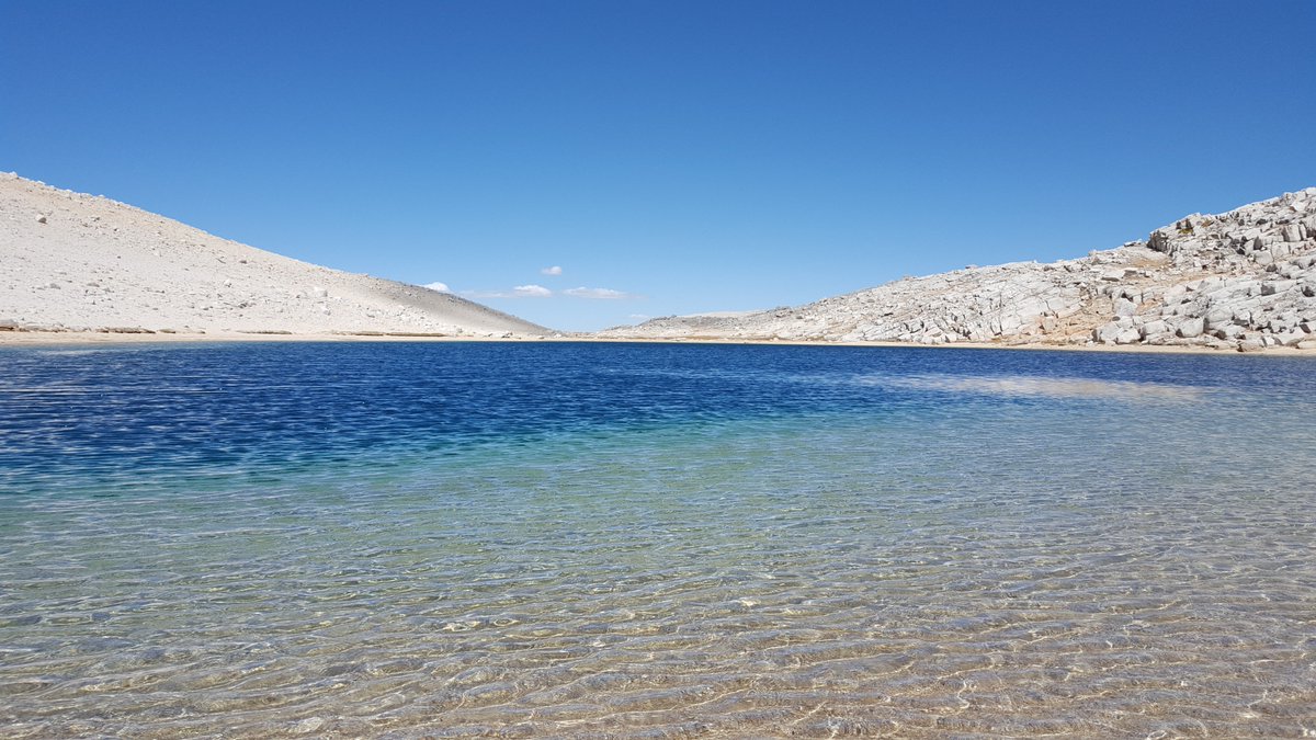 hn_bradkieffer's tweet photo. Beautiful hike to #SummitLake just below #MonoPass in the #EasternSierra. From the north, it looks like a giant, 12,000-foot infiniti pool. https://t.co/pFxXg3Hj3B