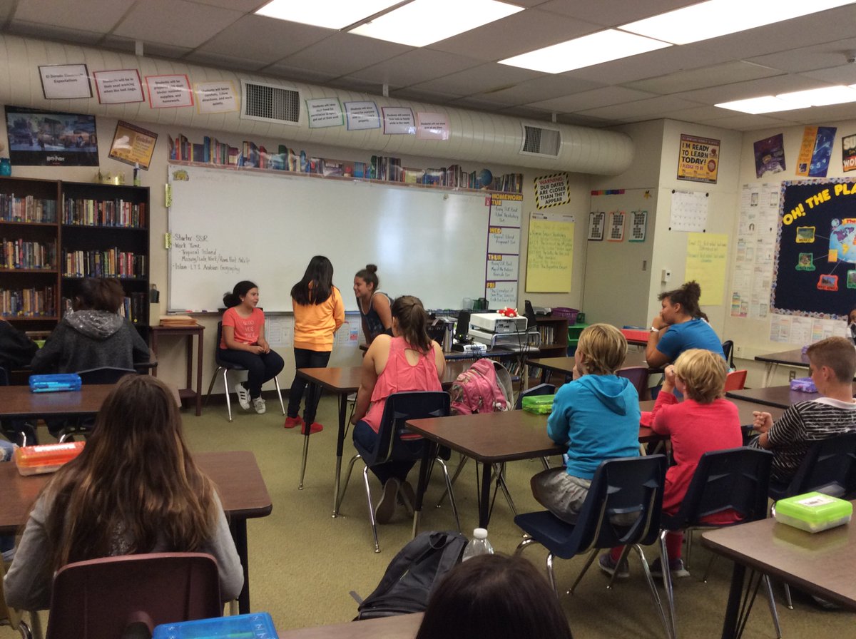 mssusanshih's tweet image. More #fun at the Pod with #Drama and #GuitarsandUkuleles class! @EdmsToros #enhancementperiod #MrsAfable #MrLieb