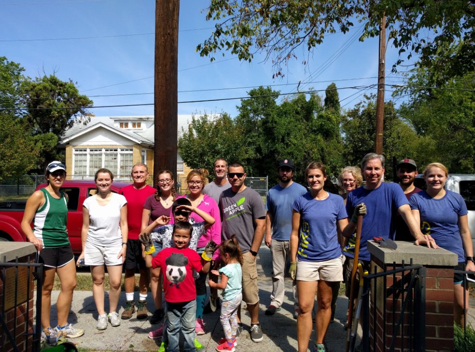 HKSArchitects's tweet photo. #CitizenHKS Month of Service is in full swing! Photos from HKS Dallas, San Francisco, D.C., London and Miami: https://t.co/fDDg6FHQbu https://t.co/pxuZbPDCl6