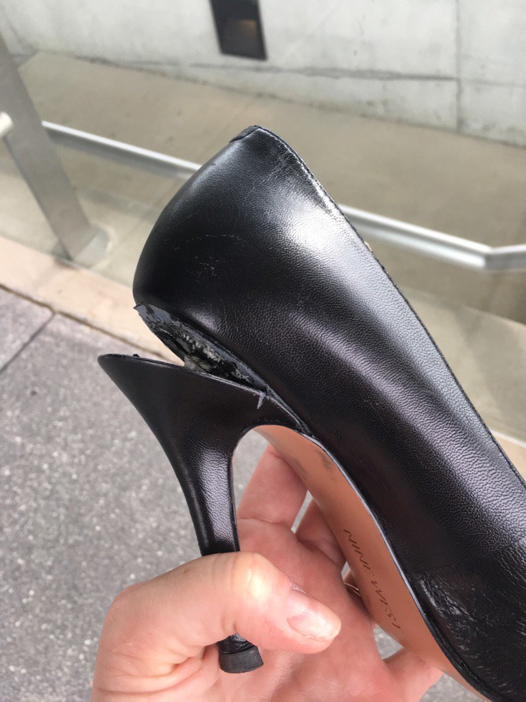 akkreuer's tweet photo. You know you've rocked day 1 of the @DigitalSummitDC when this happens to you shoe #DSDC #highheelproblems #broken https://t.co/dt7gkCzu6y