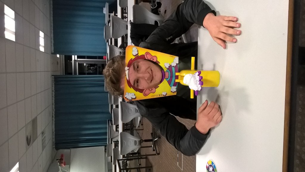 andyrKYM's tweet photo. Enjoying the fun and games in Halewood youth club...challenges and consequences 😰 😰 https://t.co/0CAhMCSN2C