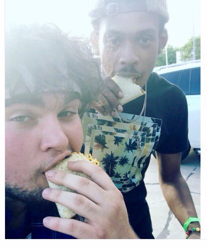 Meezy405's tweet photo. A throwback from a show we did. But a taco Tuesday pic from #KGFOREVER @ShitStainSupriz &amp; @LoveTrase #WeWereLit https://t.co/9FqSigcXCF