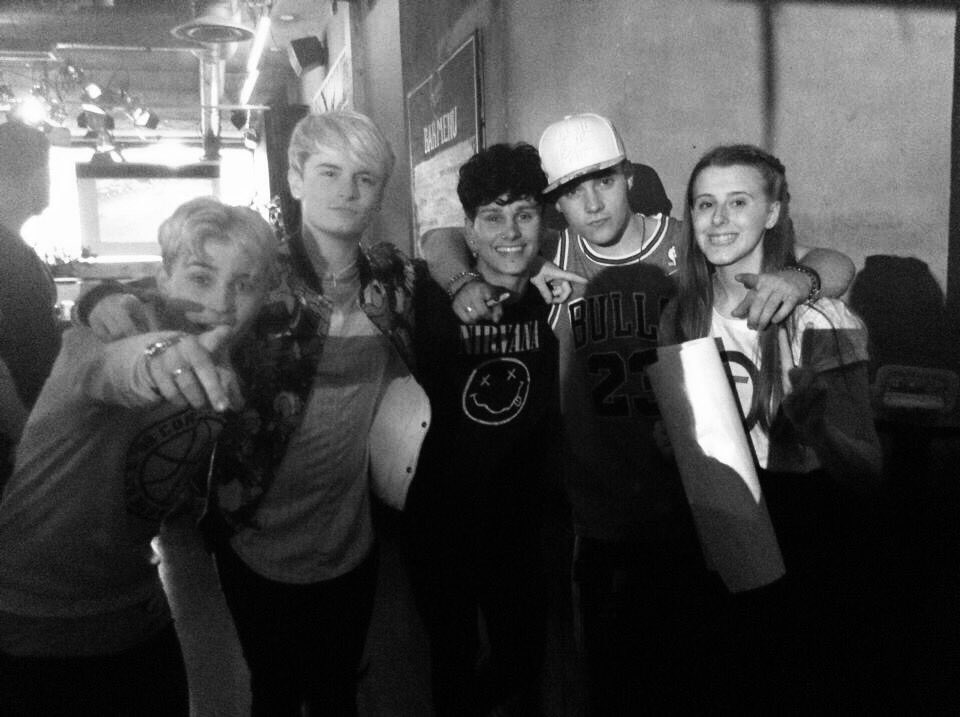 nictaylor_x's tweet photo. @RoadTrip3000 here from the start and here the end ! #TrueRoadie 💘 https://t.co/IZjkWbFaoC