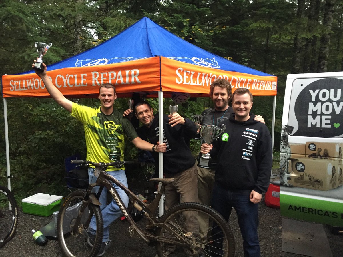 YouMoveMePDX's tweet image. Coalition Racing Development showing off their trophies, all the while You Move Me is there to transport and support them!