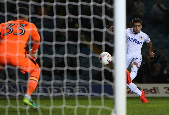 LUFCPictures's tweet photo. Hernandez #lufc https://t.co/1LKPDsgGbV
