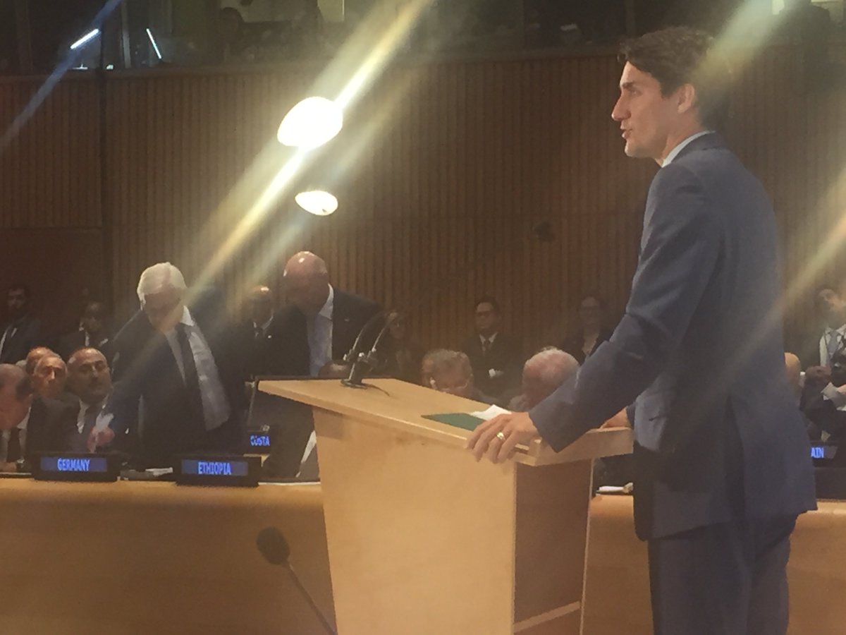 At Obama Summit on Refugees, <a href="/JustinTrudeau/">Justin Trudeau</a> pledges to continue resettling refugees from #Syria and increase funding for UNHCR.