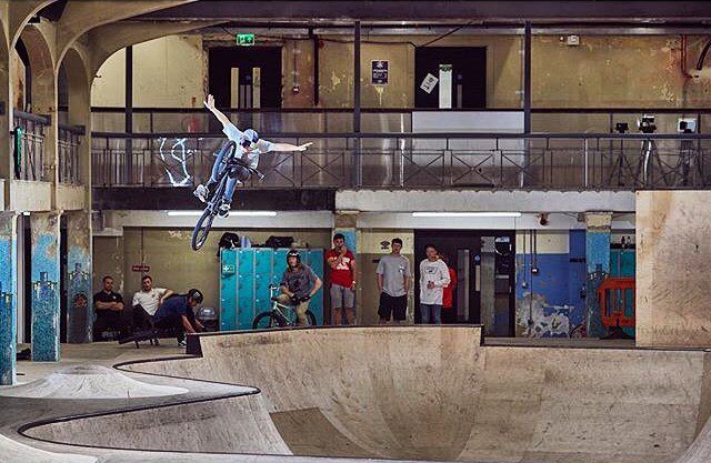 The man @sirlayos spreading his wings at the #battleofhastings - thanks <a href="/fo0man/">✴</a> <a href="/endlessma/">Tori Ganasedas</a>… ift.tt/2cn0lvK