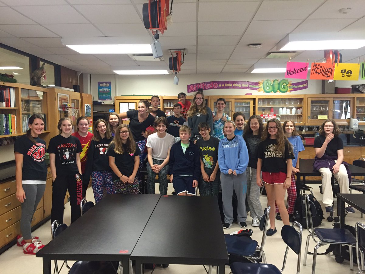 MsLiakakos's tweet photo. Kicking off #mainesouth homecoming week with PJ day! #mshcspirit #biohawks https://t.co/eoXdALfIVe