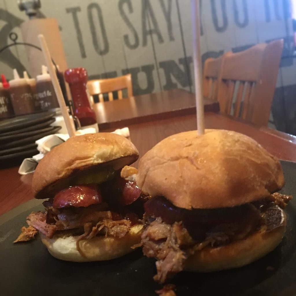 TCDaters's tweet image. Famous Dave&apos;s has launched their new restaurant prototype and we were lucky enough to give… ift.tt/2cXZK2U
