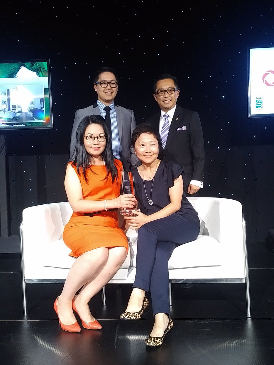 OntarioHBA's tweet photo. Congrats to @tridel for best high or mid-rise condo suite 801SF and over #OHBAAoD2016 https://t.co/zMPJXhPR3I