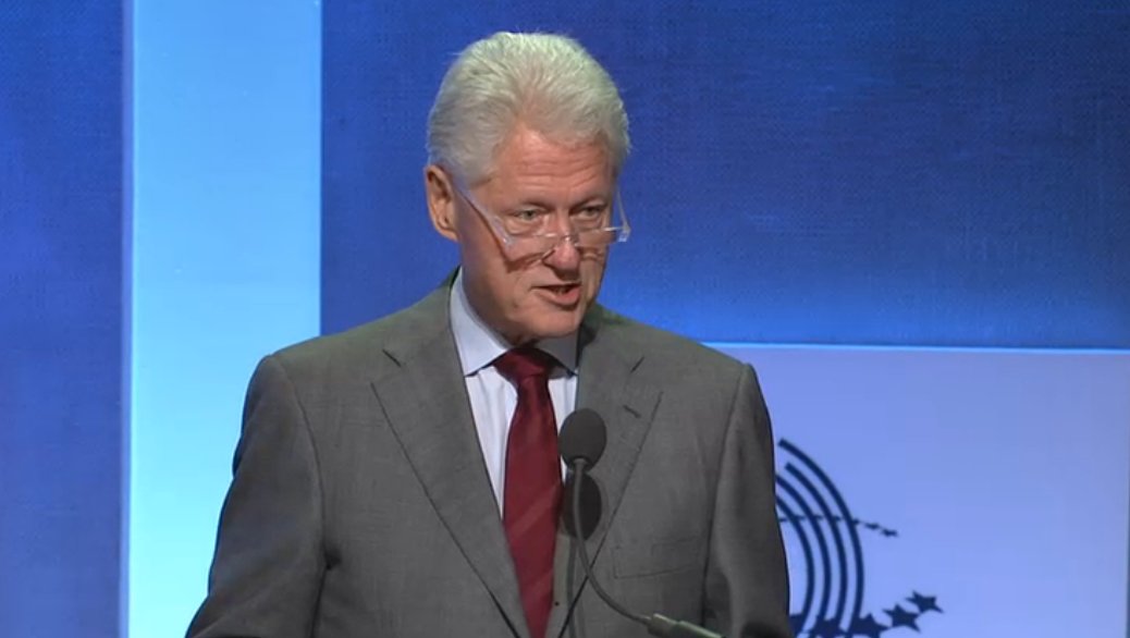 hultprize's tweet image. Now on stage, President @billclinton to announce the winner of #hp16 #CGI2016 #urbanimpact