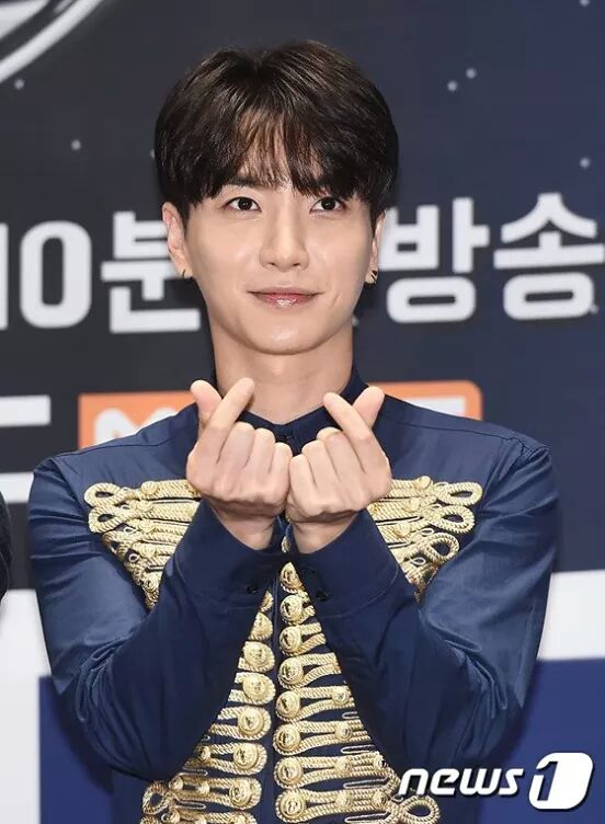 WirtAzul's tweet photo. #D_296 @donghae861015
#D_294 @AllRiseSilver
#D_343 @siwon407
#D_93 @ShinsFriends
#D_102 #Sungmin https://t.co/YXmlQ6siLa