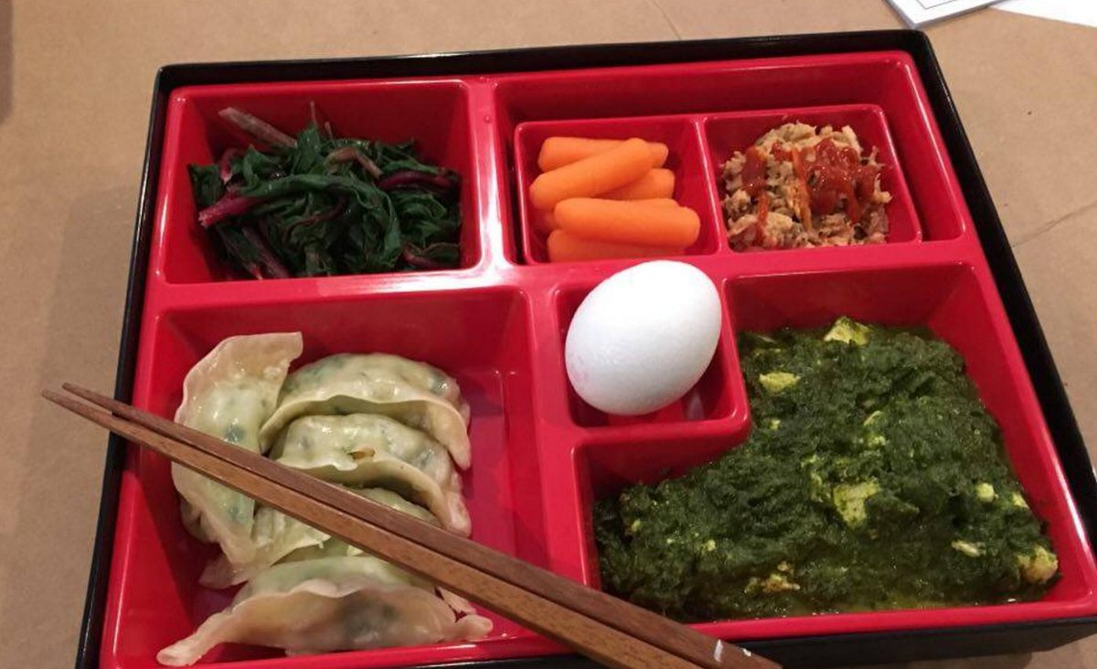 alicen_lewis's tweet photo. I went full weeb making dinner for @ferricpotion #BentoBox #TotallyAuthentic #DatPalakPaneer https://t.co/bzzt0KkRRl