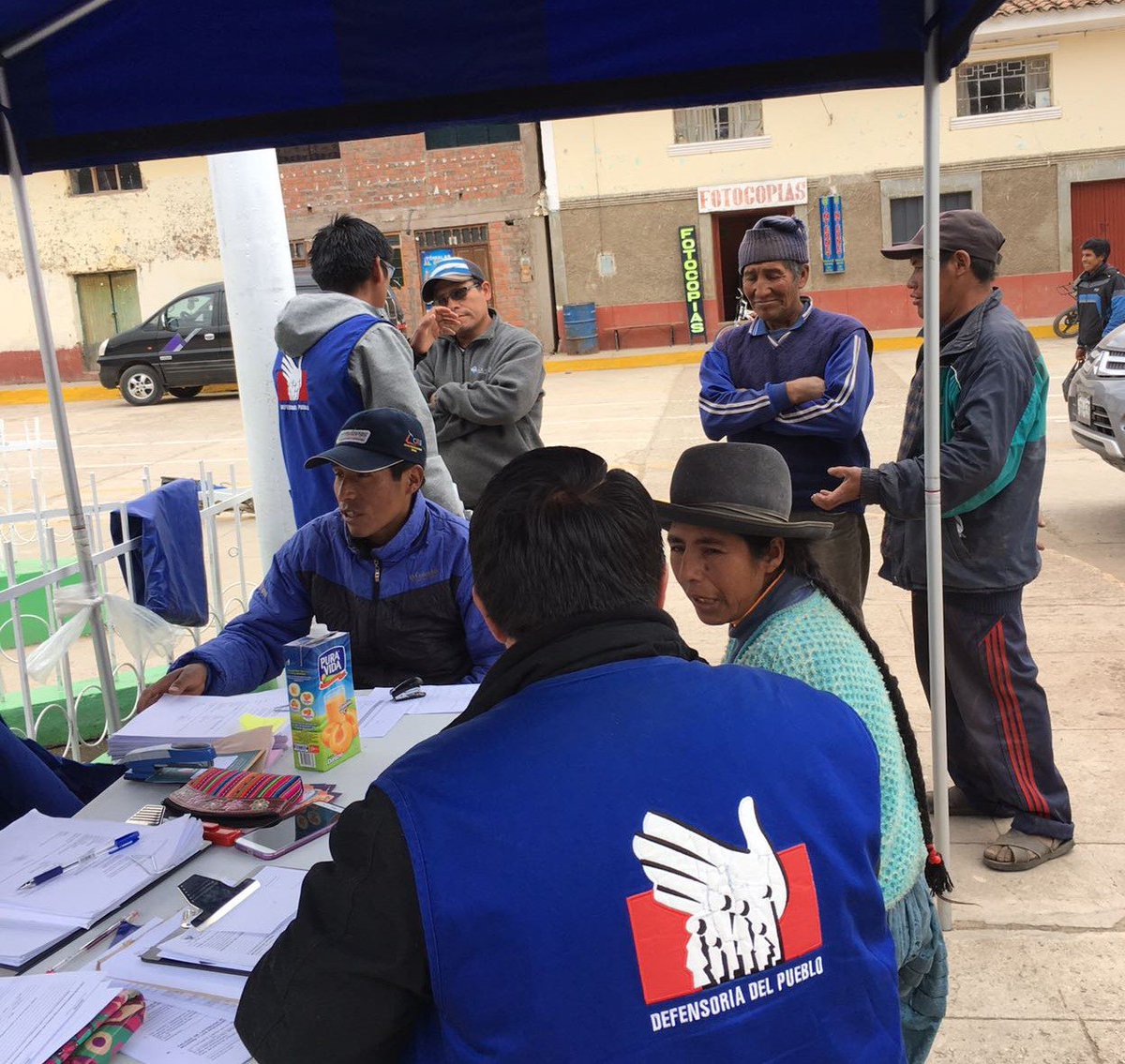 Defensoria_Peru's tweet photo. #Cusco: Nos trasladamos al distrito de Pomacanchi, en la provincia de Acomayo, para atender consultas y quejas sobre diversos temas. https://t.co/k2gG1weYYs