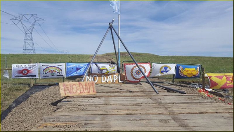evelyn_m_k's tweet photo. BOOZHOO @Nokomaq @mikakiwanini @Chief_Tatanka @YaSkye1 @CandidaOrta @BayQuaderer @LonewolfFredkmp #NoDAPL #LPMatters https://t.co/q7JwRSkGic
