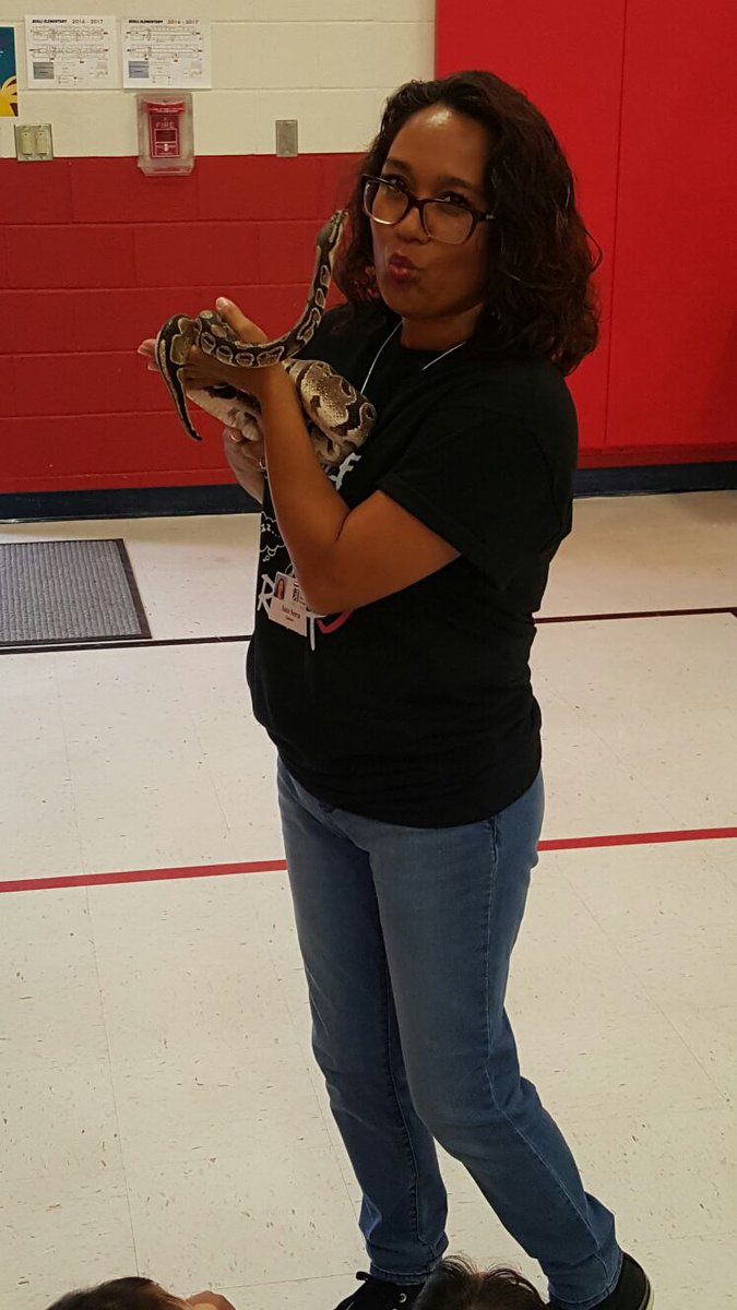 sls7046's tweet photo. Look what we did in school today mom! #episdlivematerials https://t.co/GSPnzklqWM