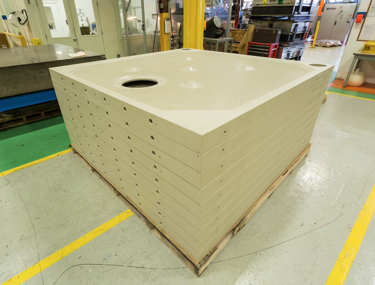 EnviroTech9's tweet photo. Did you know that we make the largest injection molded filter plates? #filterplate #makeparts #instadaily #plastic https://t.co/CwRXeSJAKt