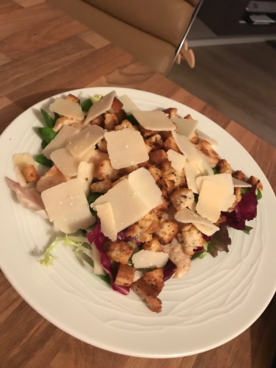 christophepp's tweet image. Ce soir c'était salade césar maison ! #makehome #saladecesar #chiken