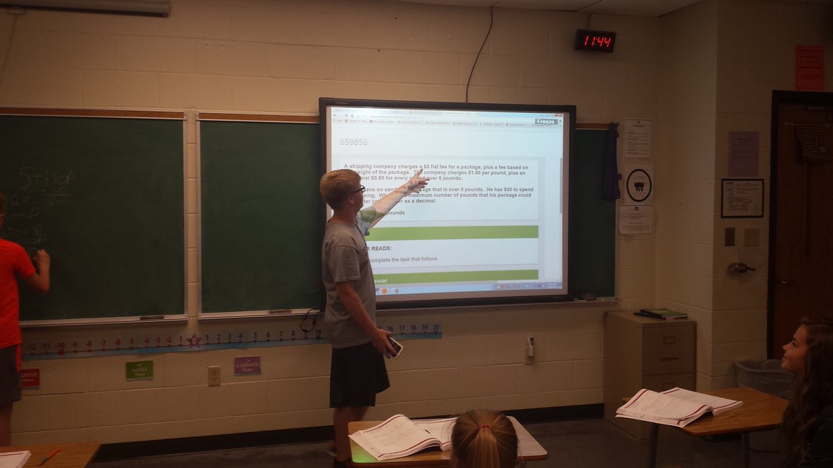 Spurlee7's tweet photo. Students helping others on Mastery connect DOK 3 question....Thanks for the help #EWgameon https://t.co/MVHIj5jGua