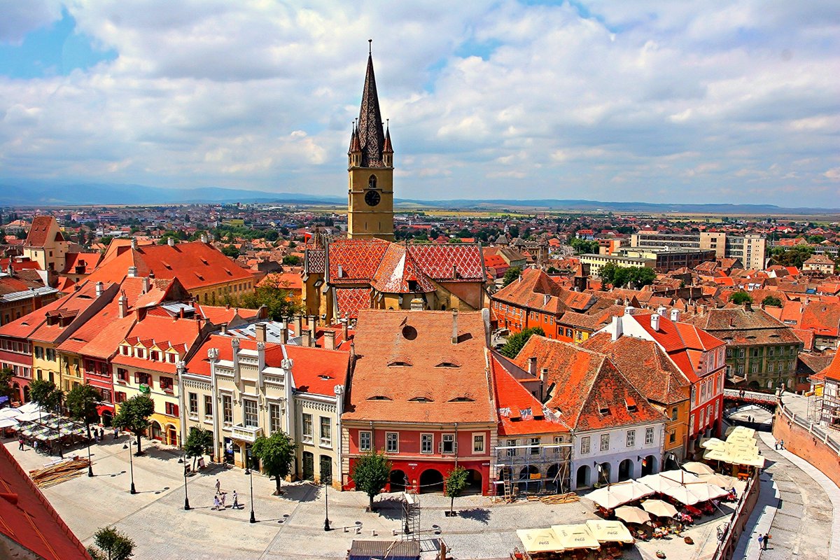 HolyCrossRoFest's tweet photo. Cities of Romania - Sibiu, one of the most beautiful medieval cities in Romania
#citiesforpeople #medievaltwitter #travelblogger #buildings https://t.co/zom5GKu1Bv