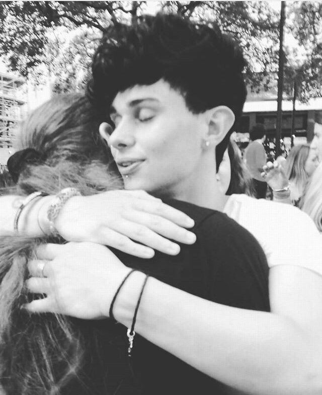 ShanCobban's tweet photo. @RoadTrip3000 #Shikeyhugs @ellie19255661 #TrueRoadie #TrueRoadies https://t.co/iB9MpDywPN