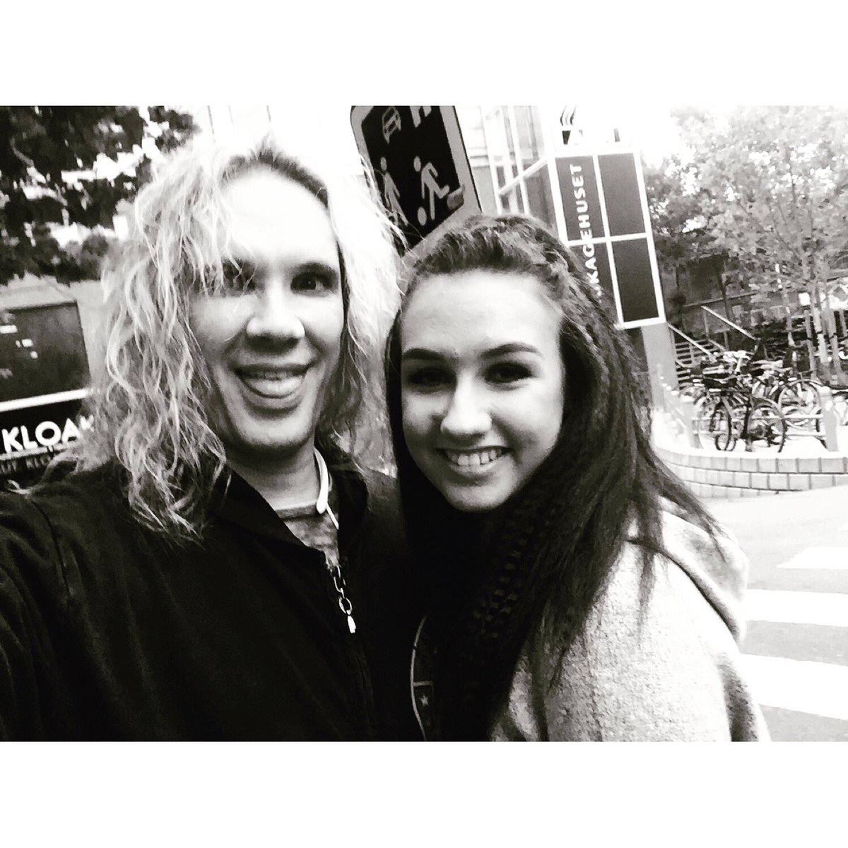 ElinMariaJoense's tweet photo. @MichaelStarrr soo nice to meet you again!! #copenhagen https://t.co/QTGuVmn2QE