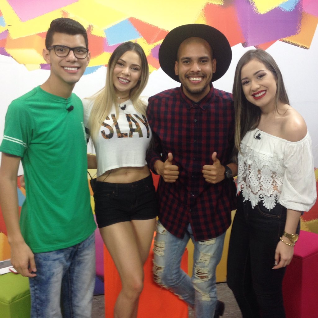AlocadosTv's tweet photo. #InvitadosEnAlocados ❤️🎶 https://t.co/0CHsgx1wDJ