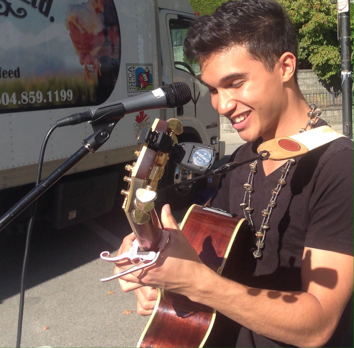 1/2 Great day - I'm right beside <a href="/samcavemusic/">samcavemusic</a> at the <a href="/KwantlenStMkt/">KwantlenStMkt</a> 3PM - 7PM.