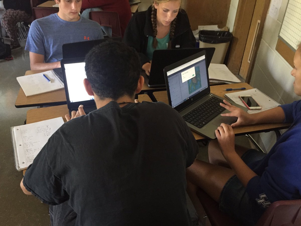 dr_tclements's tweet photo. drawing in @Desmos love this project different types of functions, domain/range, problem solving! @AssistSupArea4 @Des_Talks @atherton_high https://t.co/4wJAq6jIQ8