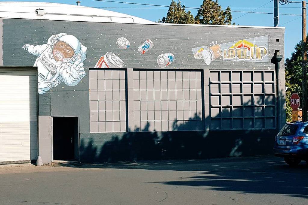 btx91's tweet photo. Oh hey Eugene nice mural you got there ❤ #eugene #oregon #mural #leveluparcade https://t.co/4BZfXFPA6m https://t.co/5FKpA3S9ew