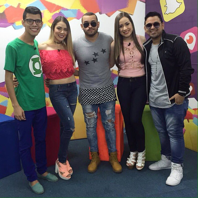 AlocadosTv's tweet photo. #InvitadosEnAlocados ❤️🎶 https://t.co/KT8vxoVqls