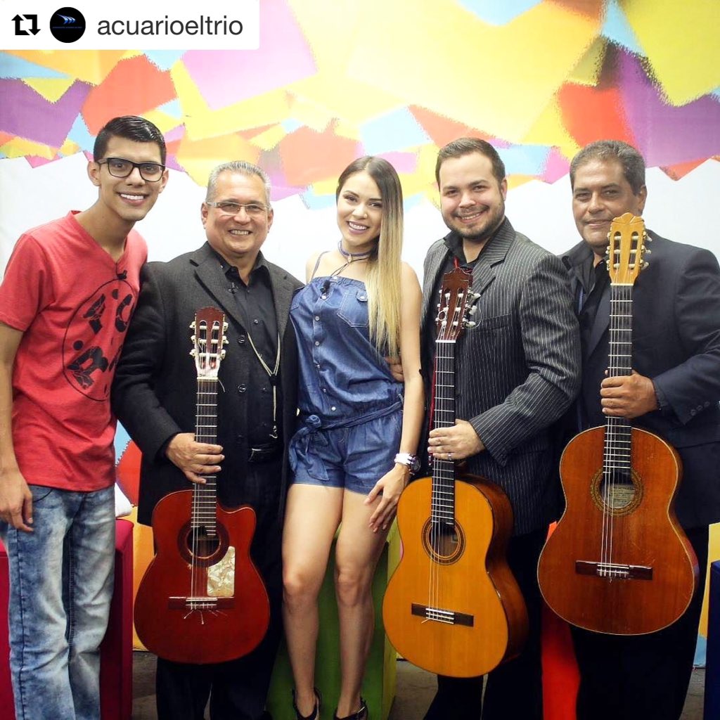 AlocadosTv's tweet photo. #InvitadosEnAlocados ❤️🎶 https://t.co/w3YBV7iJB5