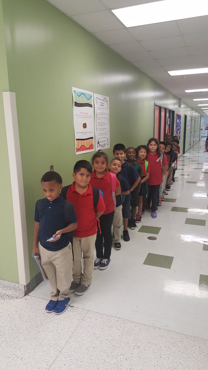 katesmithes's tweet photo. Second graders scholars leading! #4sline https://t.co/0ZXSF1krrp