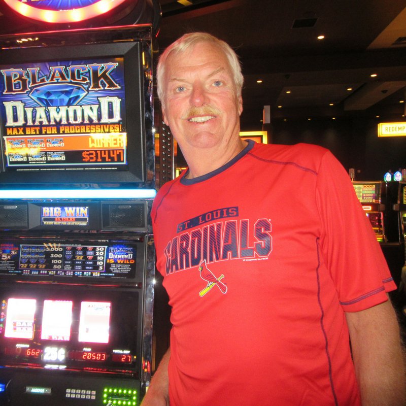 IsleCasinoBT's tweet photo. Some more land-based #luck! #Congrats on the $5,125.83 #jackpot, Gary! #PlayMoreBeHappy #QuadCities https://t.co/nkA7R6UoA4