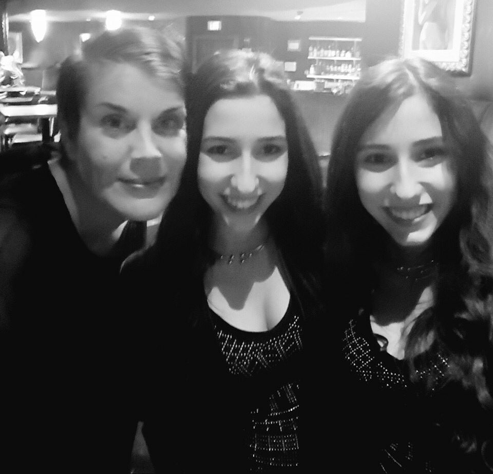 Went with <a href="/SiaSynn/">Anastasia Synn</a> <a href="/theamazingj/">The Amazing Johnathan</a> to see <a href="/AmberLynnWalker/">AmberLynn Walker</a> @comedydaredevil's new show! You guys are crazy brilliant! We ❤️ you all so much!