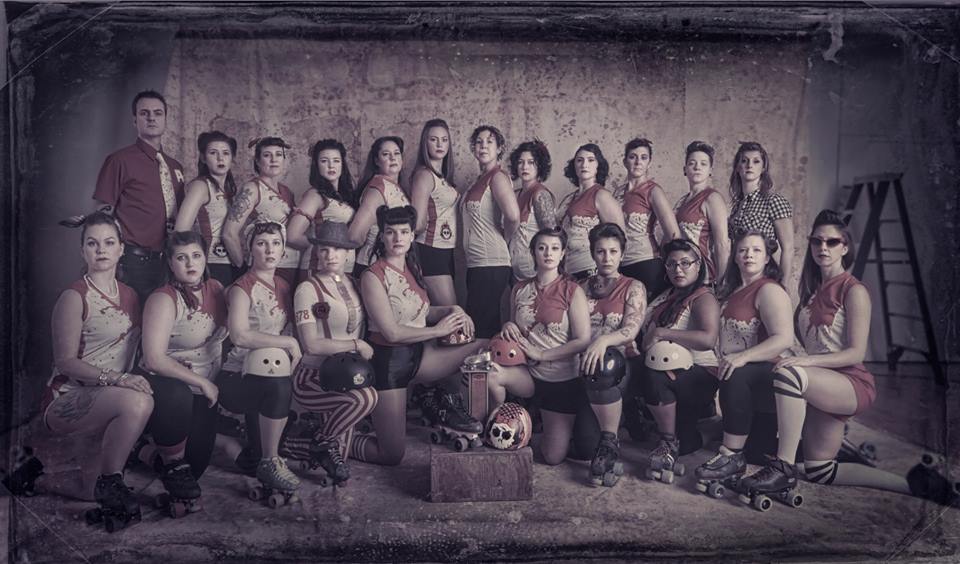 EAMcFarland's tweet image. Congrats @DanLimPhoto on your Fearless exhibit! Proud to know such a passionate female empowerment advocate @deathtrackdolls @TOROLLERDERBY