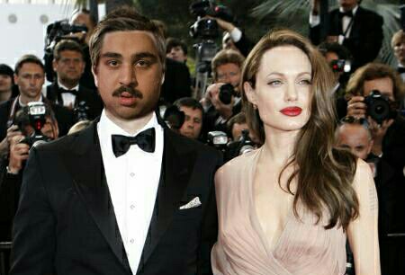 CHABUDDYGEEZY's tweet photo. Haters will say it's photoshop #Chabzelina https://t.co/bCvDevgqVV