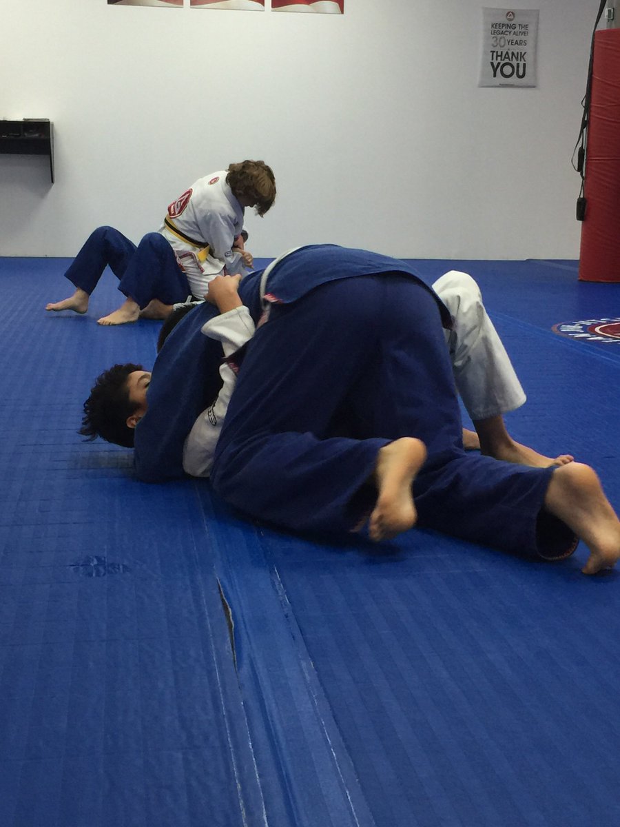 reggiegbcs's tweet photo. Teens class is getting bigger ! https://t.co/CuVGKP0Ur9