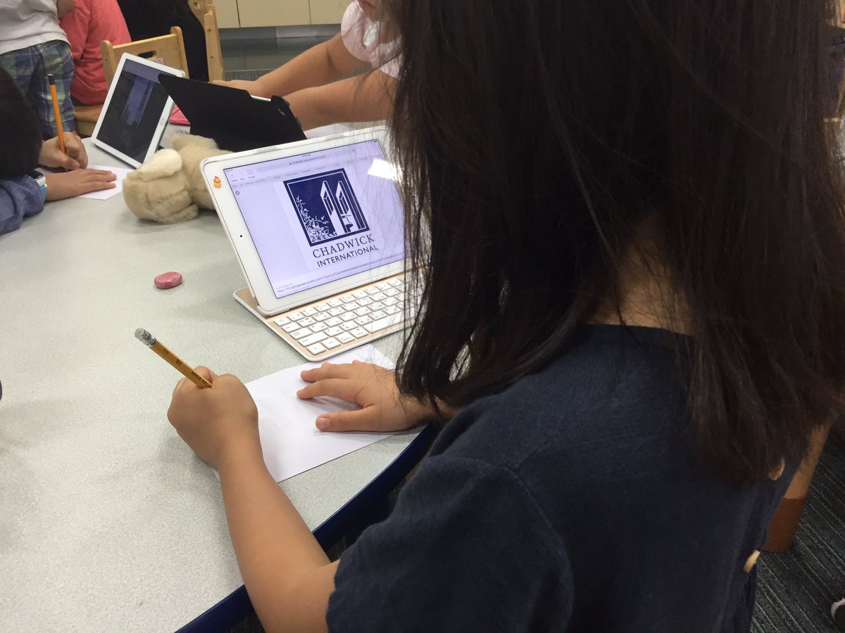Sean4d's tweet image. #Class2B creating postcards for their new video pen pals from @ASMilan &amp;amp; @MsMunson_Gr2 as introductions! @Intl_Chadwick #GlobalEd #ASMCI