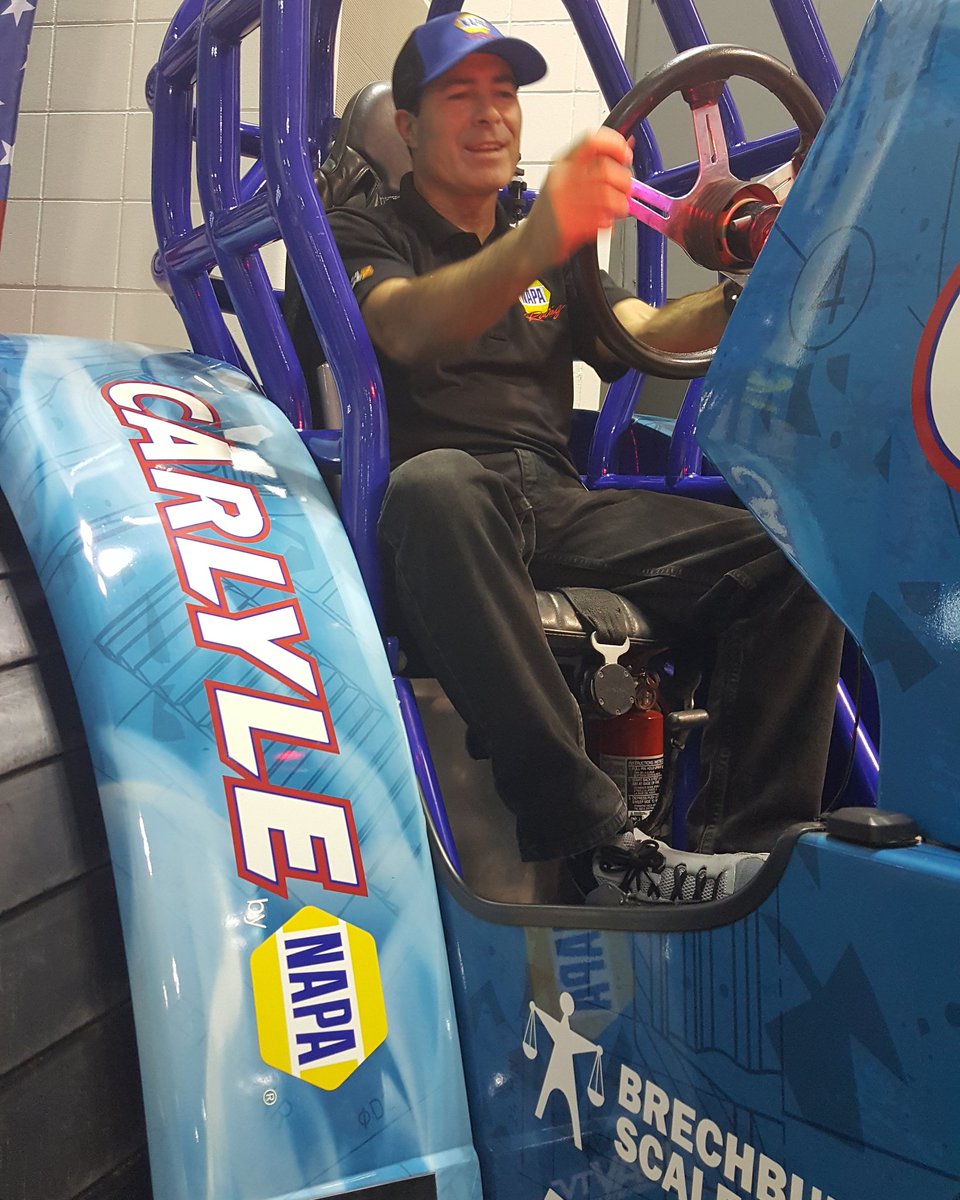 FullyLoaded8345's tweet photo. Got @RonCapps28 up in the driver's seat of the Fully Loaded tractor today!! #newdriver #tractortuesday https://t.co/UCbVtDgiGm