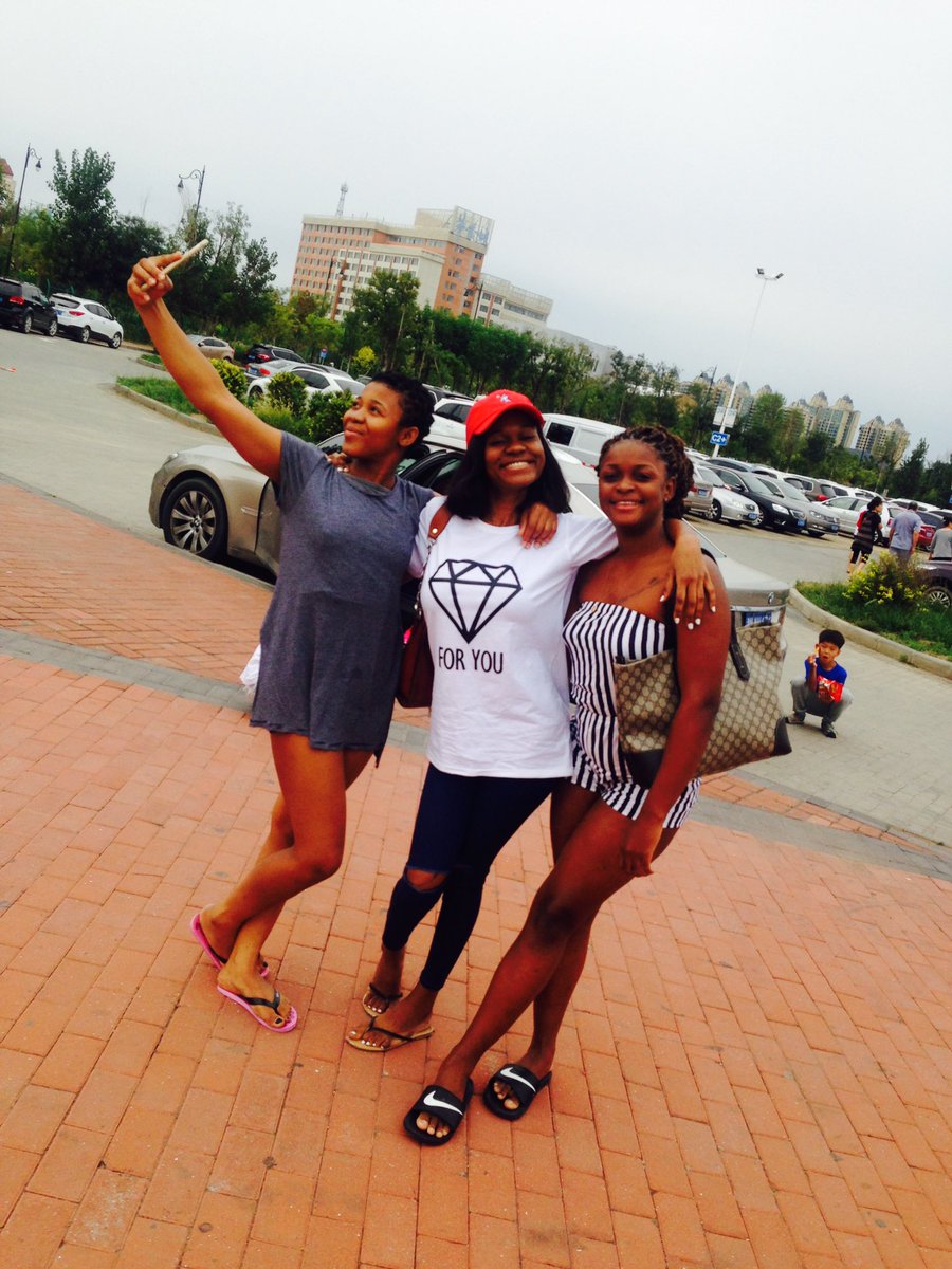 PrincessAbsurda's tweet image. Luna de Mieeeel📸