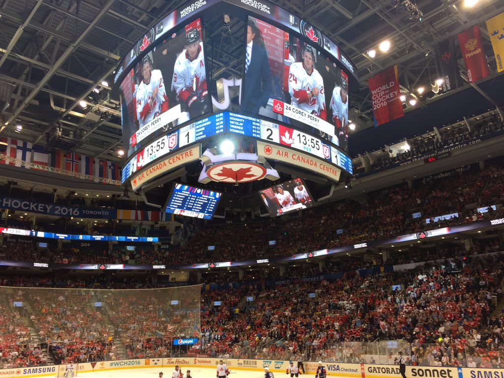 K_Sqwared_'s tweet photo. And that is how you get an arena ROCKING!! @HC_Men #WCH2016 #WorldCupOfHockey #TheGoalStands #Hockey #ItsInUs https://t.co/soDK0BQwNY