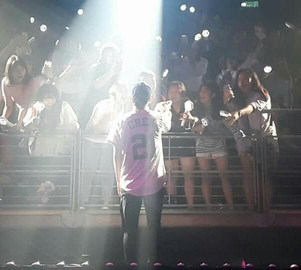 mWI25_sao's tweet photo. สสวก.นะคนดี
ให้รูปนี้แทนค.รู้สึกทุกๆอย่าง เราจะอยู่ข้างหลังและจะคอยดันให้ไปถึงจุดที่สูงที่สุดนะ #happychenday
#HelloAngelHelloJongdae https://t.co/WfB86scpQZ
